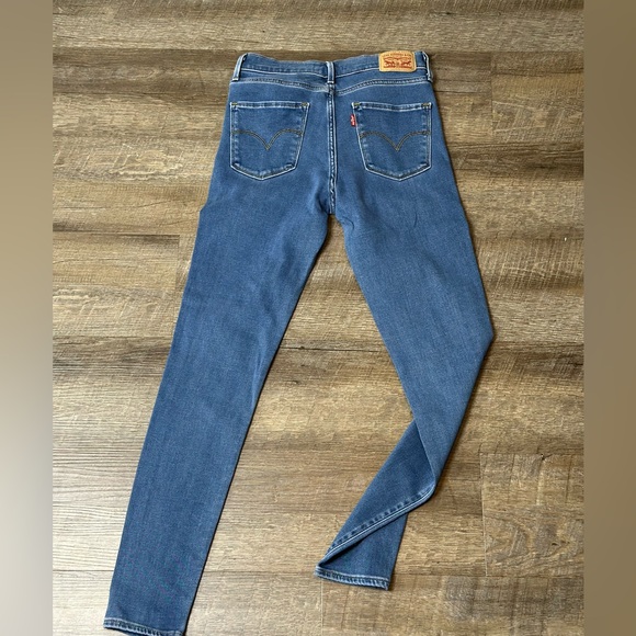 Levi Blue Denim Skinny Jeans - Picture 3 of 4